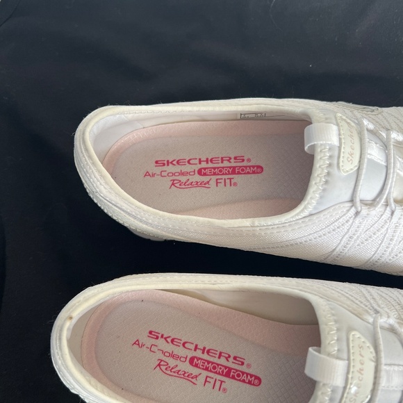 Skechers Sneakesr Bikers Lite Relive White Athletic Relaxed Fit Size 9 Slip On - Picture 12 of 12